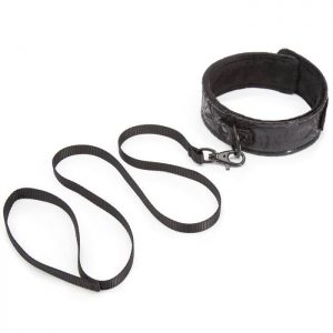 Black Rose Faux Fur Lined Collar and Lead Set